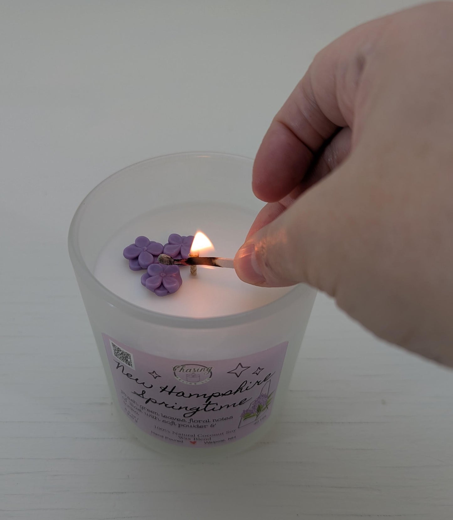 Lilac Coco-Soy Candle – 8.5 oz | Hand-Poured in Frosted Jar with Bamboo Lid | Phthalate-Free | New Hampshire Springtime Scent