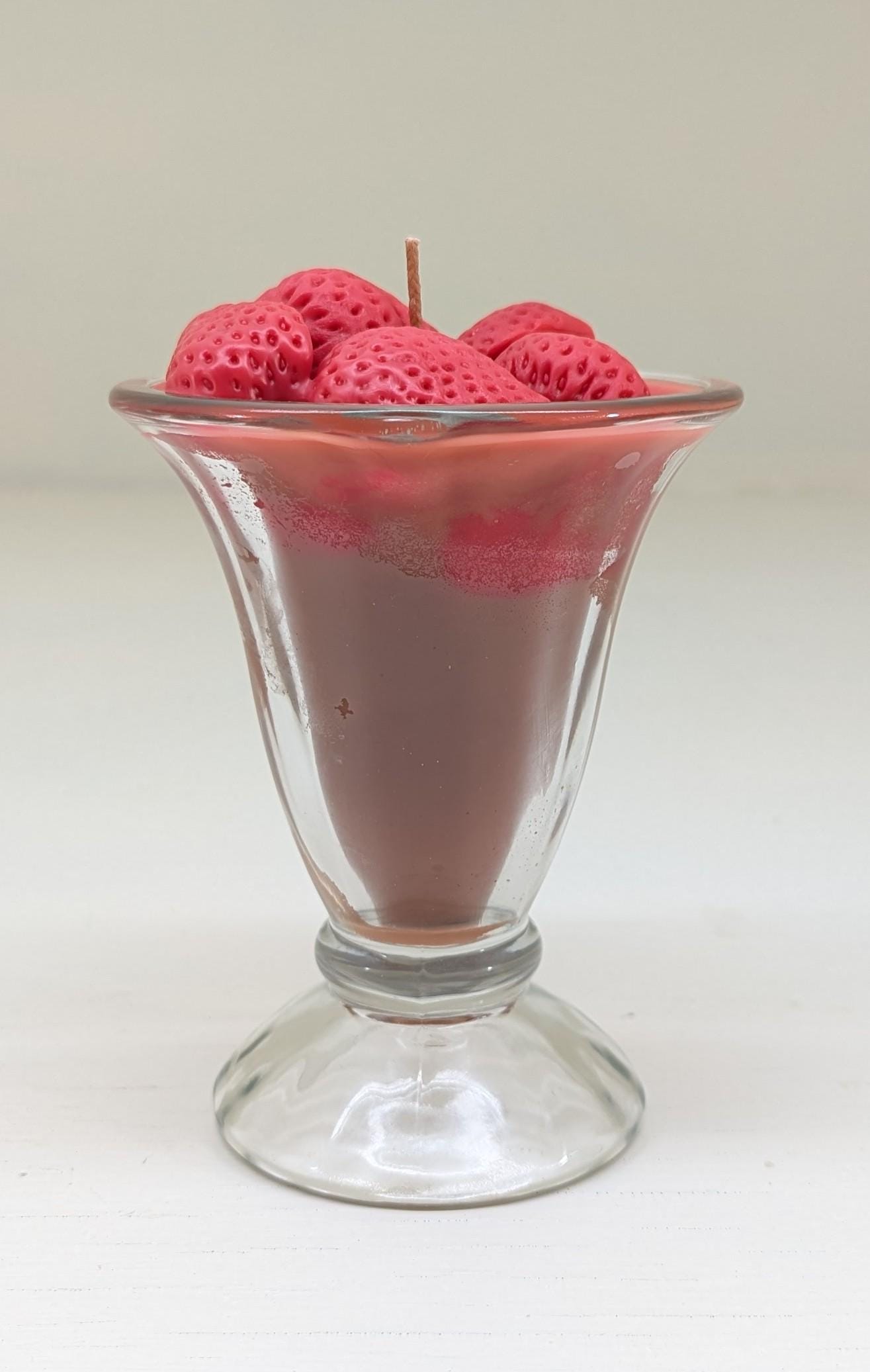 Strawberry Chocolate Sundae Candle – Vintage Glass Dessert Candle | Realistic Wax Strawberries | 6oz Coco Soy Candle | Handmade Gift