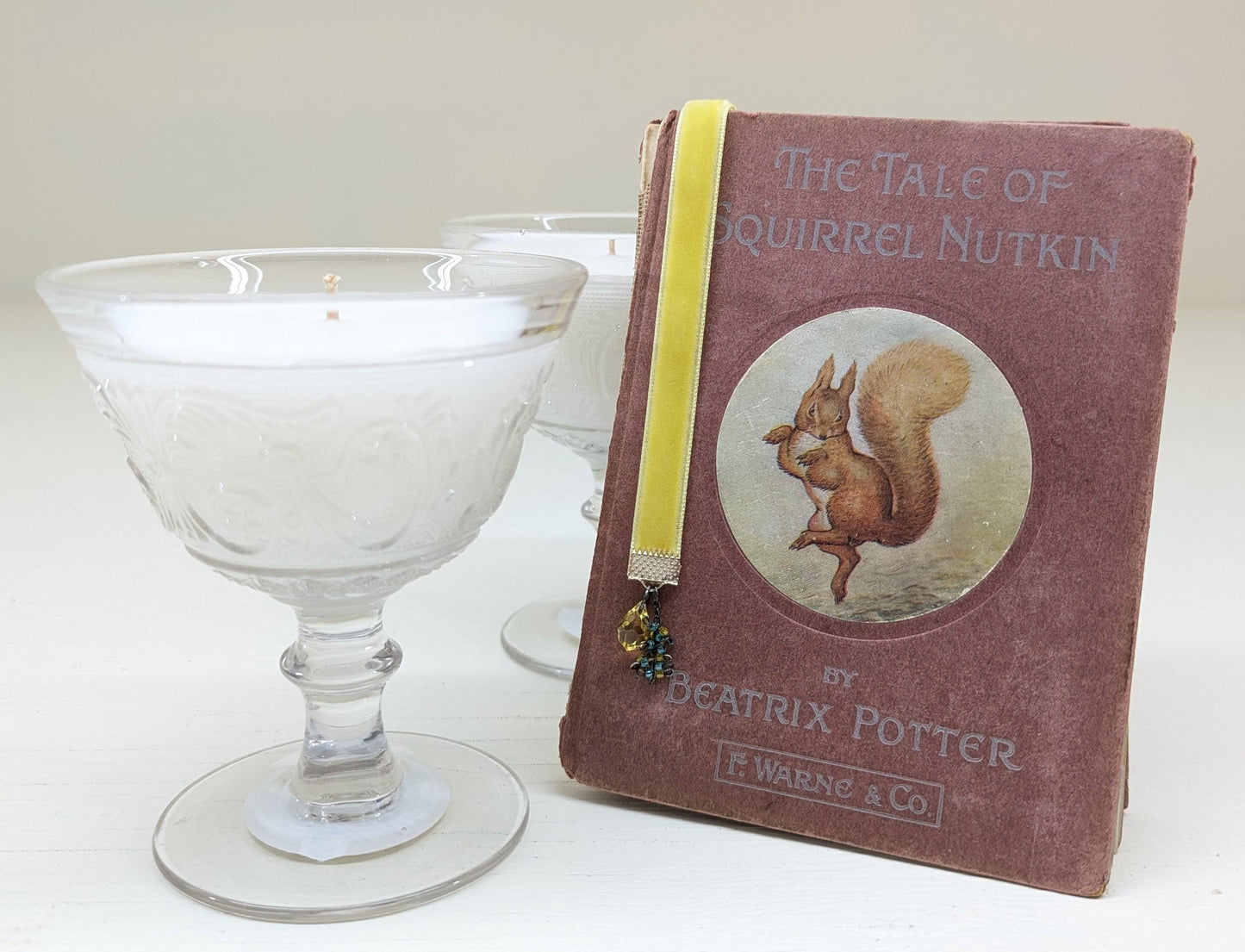 Lemon Blossom Scented Candles with Bookmark Bundle | Vintage Glass, Coco-Soy Wax & Velvet Ribbon