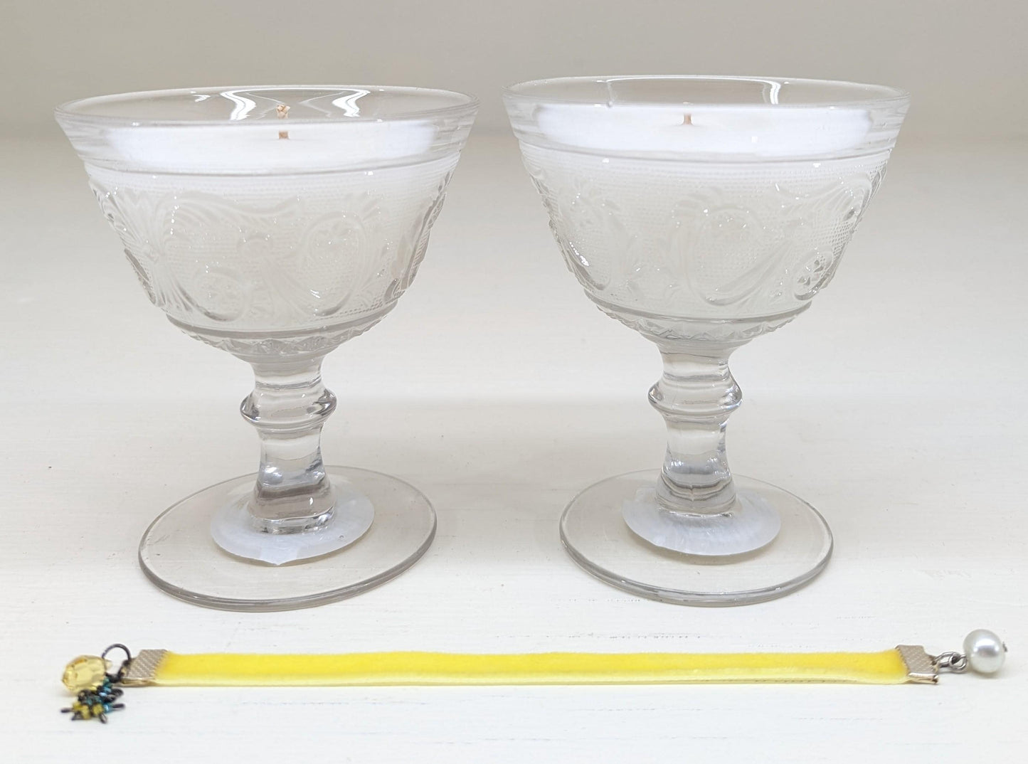 Lemon Blossom Scented Candles with Bookmark Bundle | Vintage Glass, Coco-Soy Wax & Velvet Ribbon