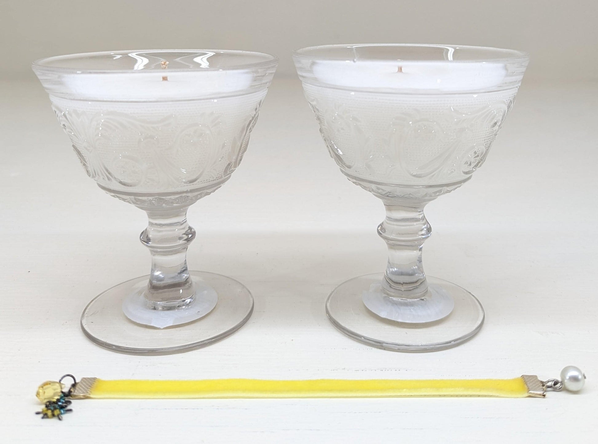 Lemon Blossom Scented Candles with Bookmark Bundle | Vintage Glass, Coco-Soy Wax & Velvet Ribbon