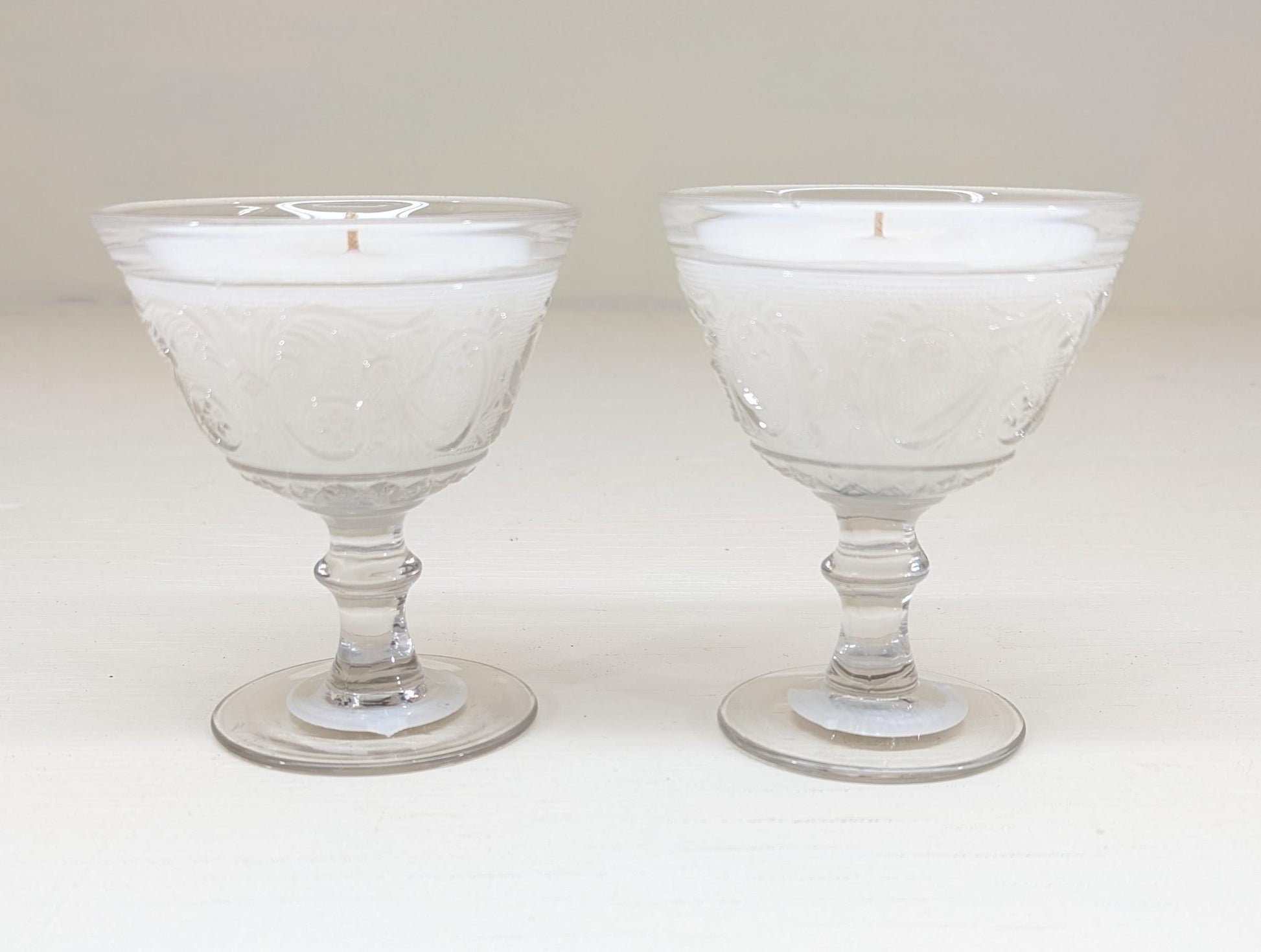 Lemon Blossom Scented Candles with Bookmark Bundle | Vintage Glass, Coco-Soy Wax & Velvet Ribbon