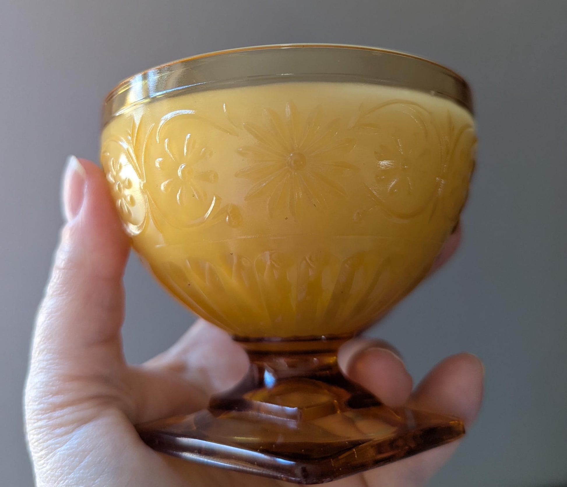 Hand-poured vintage glass candle with coco-soy wax blend, 'Oh, Sugar Cookie!' scent, Daisy amber design, 6oz.