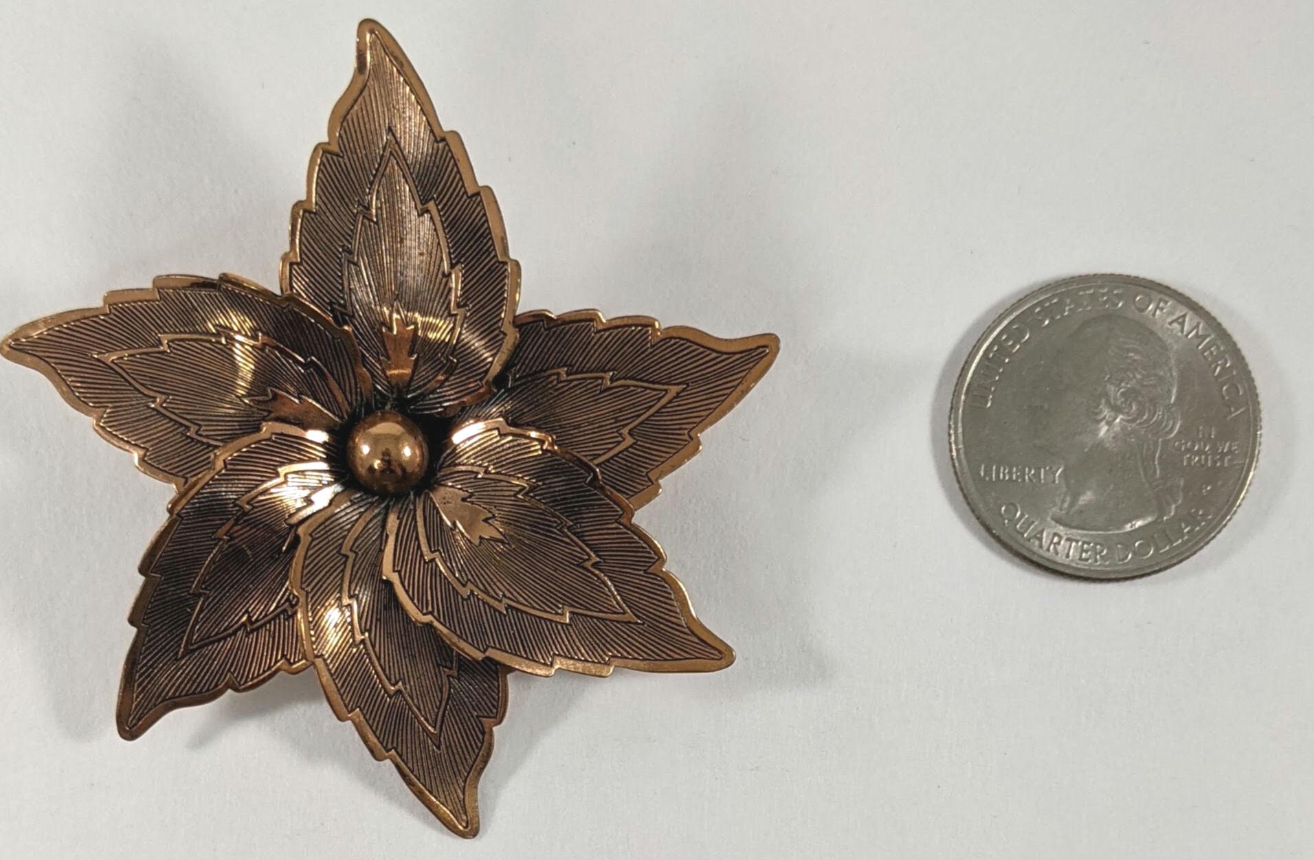 Vintage Copper Flower Brooch – Stamped Floral Metal Pin, Romantic Botanical Jewelry