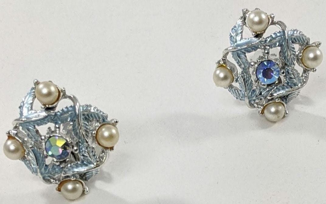Vintage Baby Blue Clip-On Earrings – Faux Pearl Accents, 1950s Pastel Costume Jewelry
