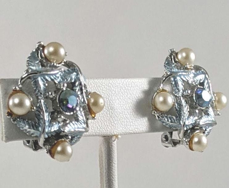 Vintage Baby Blue Clip-On Earrings – Faux Pearl Accents, 1950s Pastel Costume Jewelry
