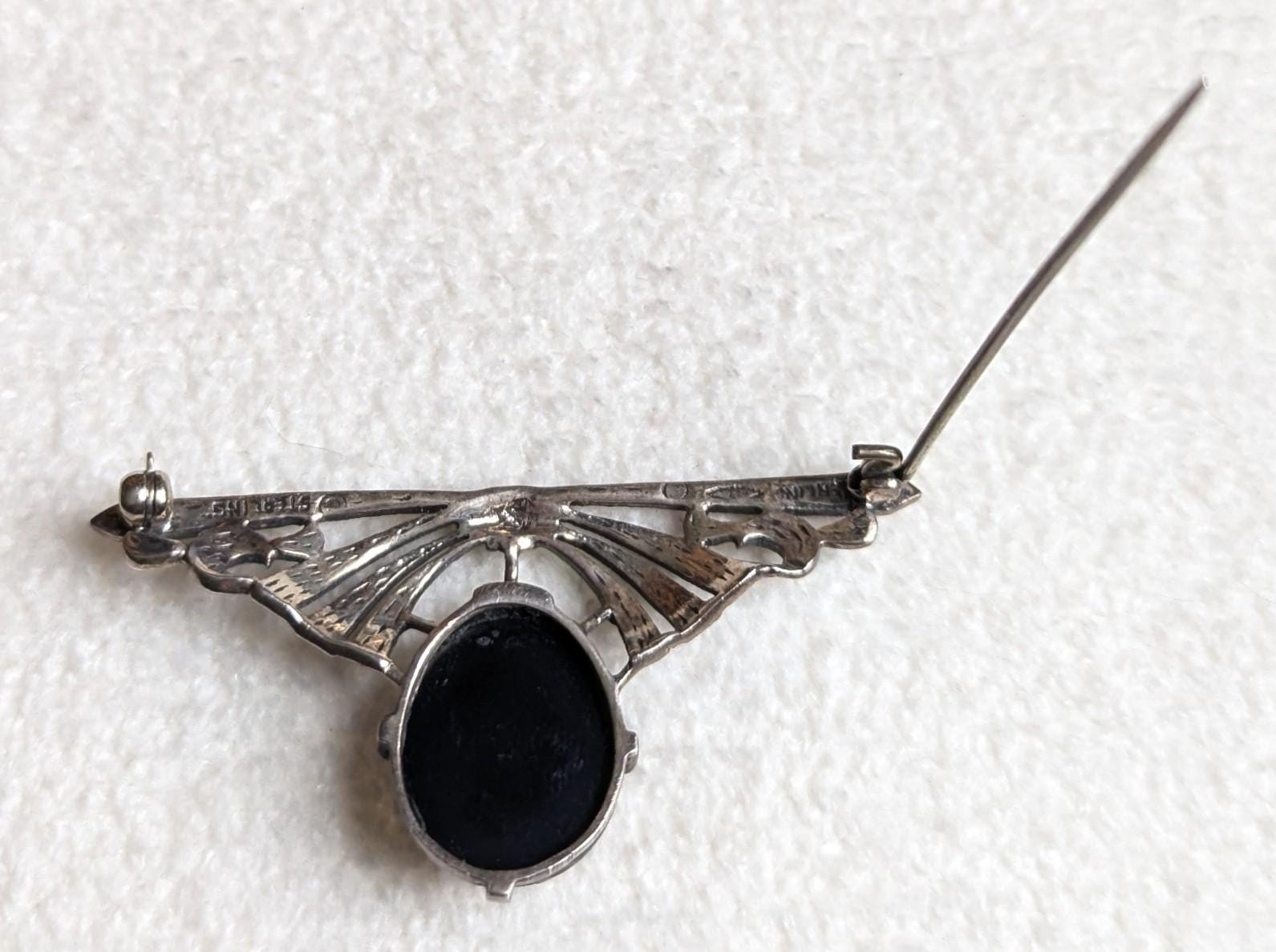 Vintage Art Deco Sterling Silver Onyx Marcasite Bow Brooch