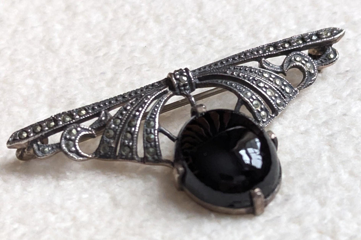 Vintage Art Deco Sterling Silver Onyx Marcasite Bow Brooch