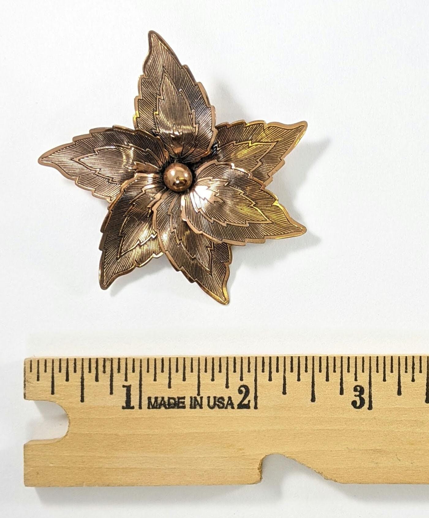 Vintage Copper Flower Brooch – Stamped Floral Metal Pin, Romantic Botanical Jewelry