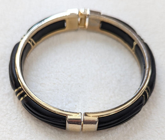 Vintage Black & Gold Hinged Clamshell Bangle Bracelet | Retro Statement Bracelet 1980s 1990s | Chunky Classic Jewelry