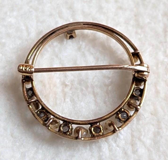Antique Victorian 10k Gold Sapphire & Pearl Circle Brooch – Genuine 1800s Crescent Halo Pin