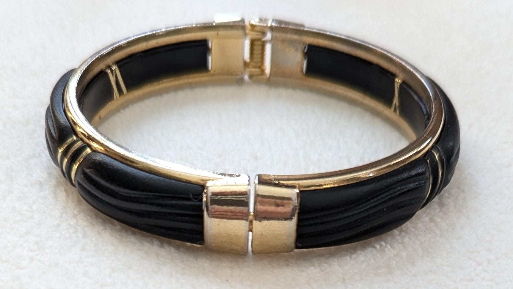 Vintage Black & Gold Clamshell Bangle | 1980s Retro Statement Bracelet