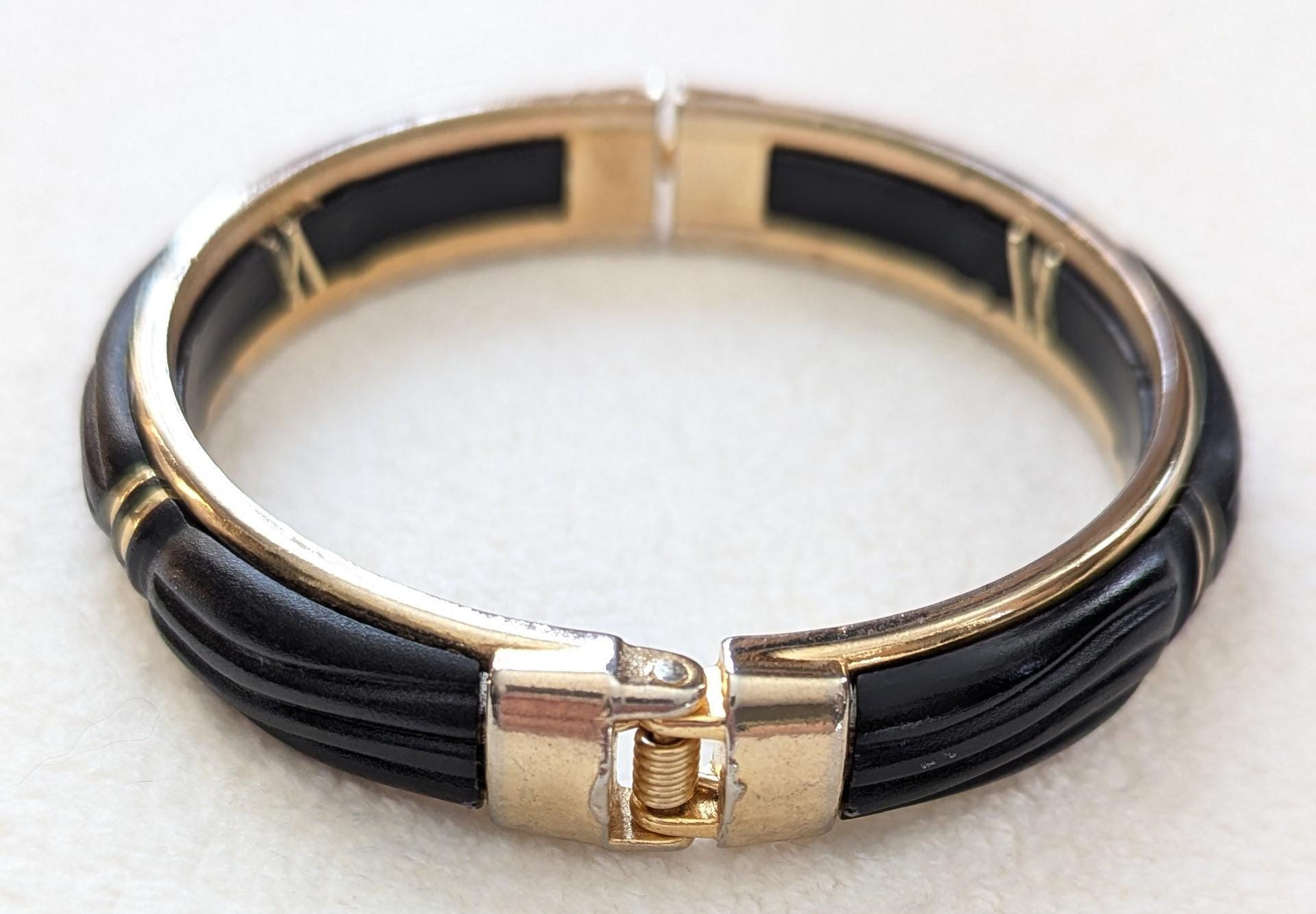 Vintage Black & Gold Clamshell Bangle | 1980s Retro Statement Bracelet