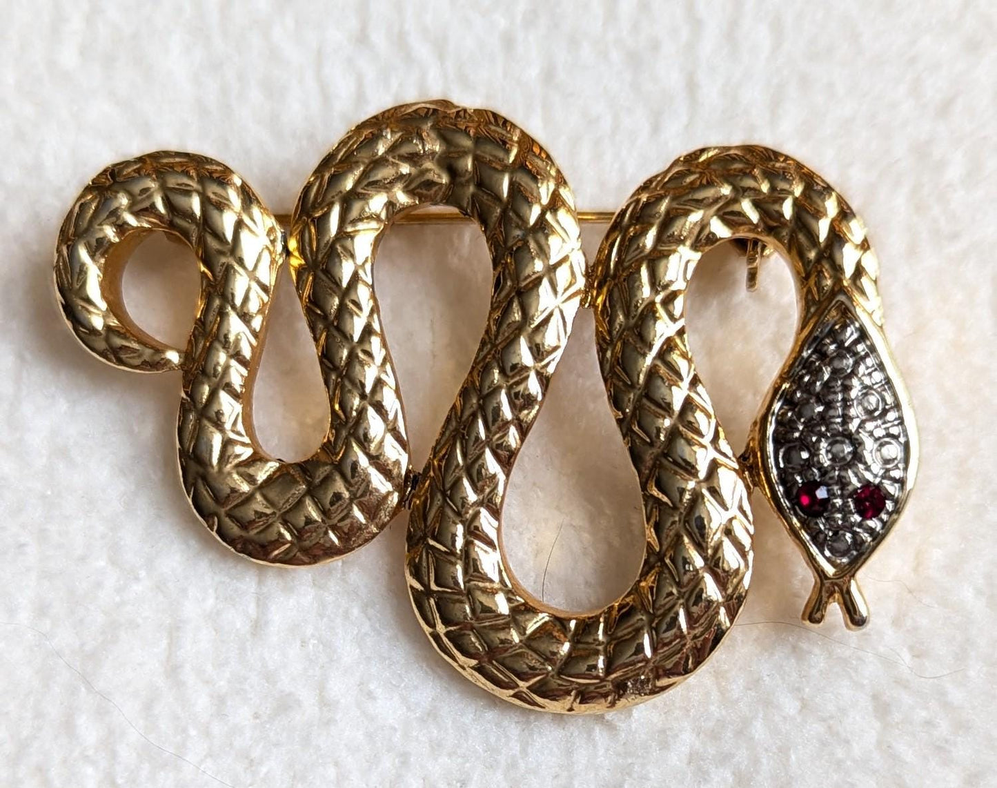 Vintage Gold Snake Brooch with Red Crystal Eyes – Coiled Serpent Statement Pin