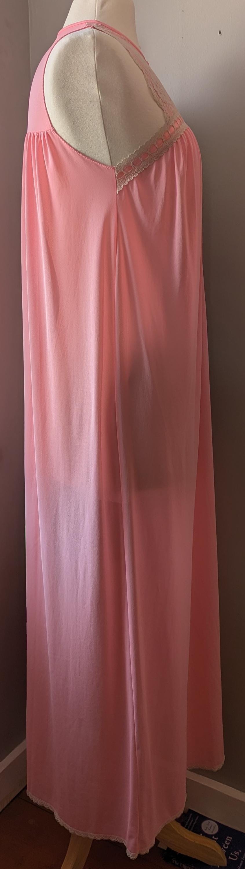 Vintage Kayser Pink Nylon Nightgown Lace Yoke Ribbon Trim Romantic Lingerie Gown Size M