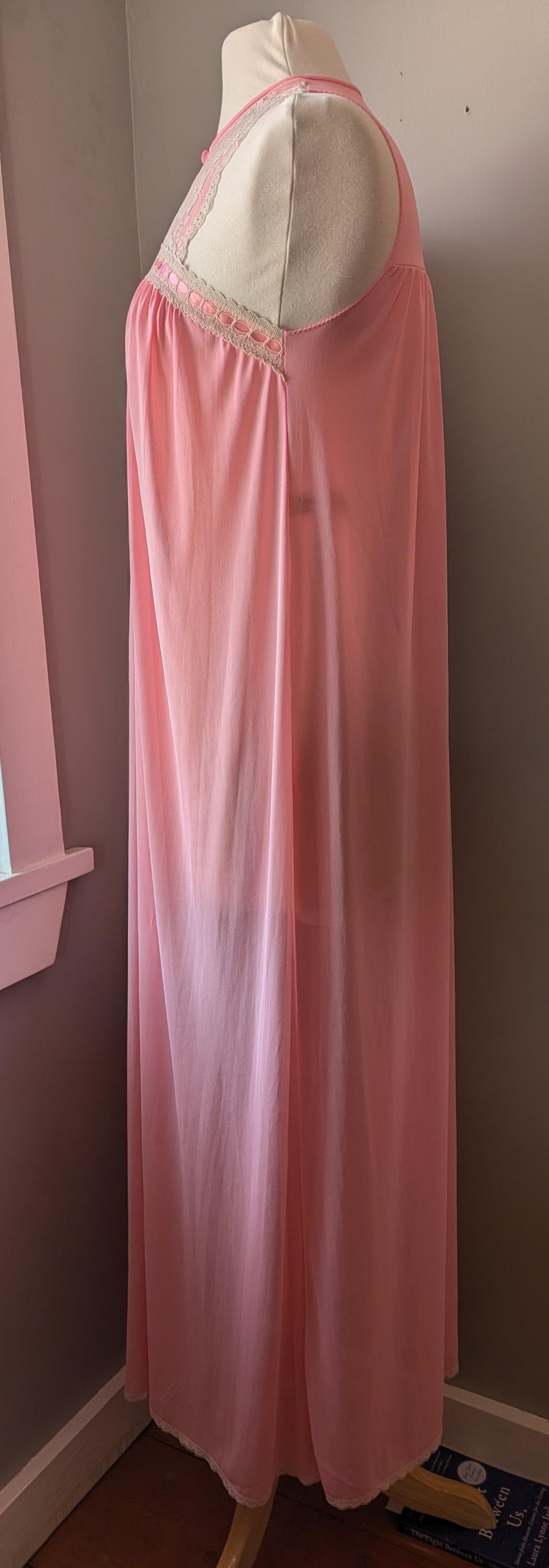 Vintage Kayser Pink Nylon Nightgown Lace Yoke Ribbon Trim Romantic Lingerie Gown Size M