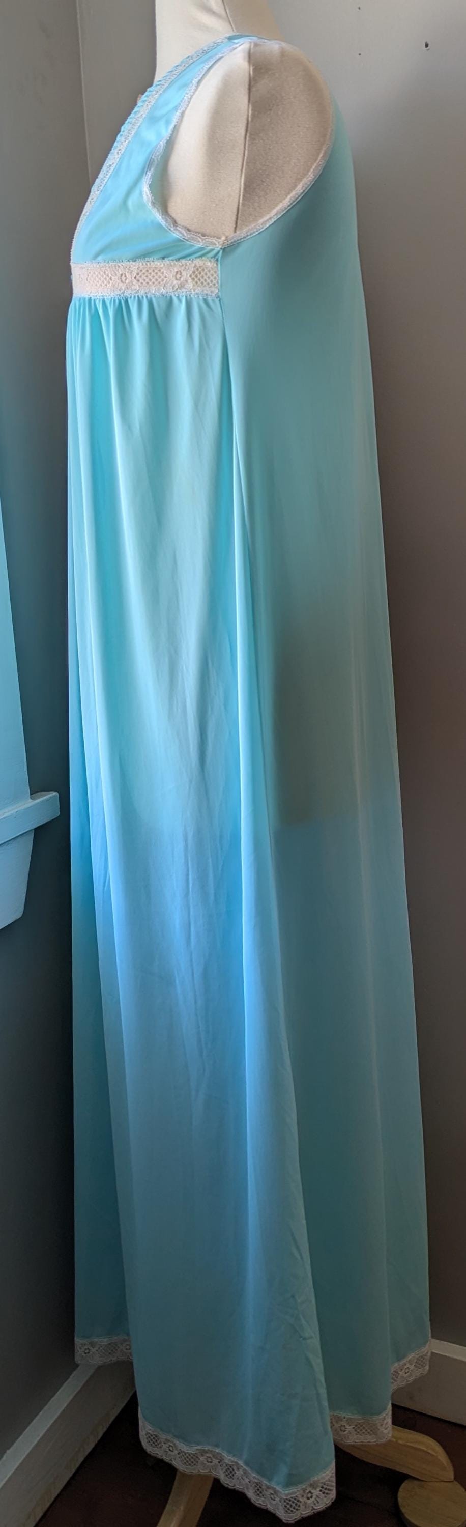 Vintage Aristocraft Turquoise Nylon Nightgown Lace Trim Pintuck Bodice Sleeveless Long Nightgown 70s Lingerie