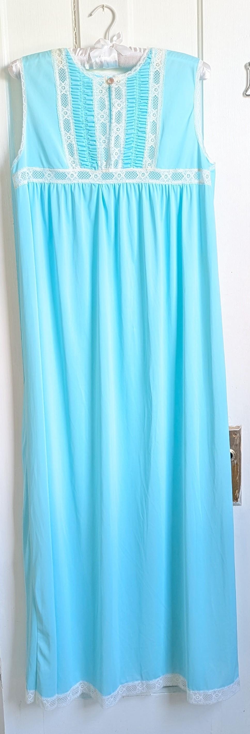 Vintage Aristocraft Turquoise Nylon Nightgown Lace Trim Pintuck Bodice Sleeveless Long Nightgown 70s Lingerie