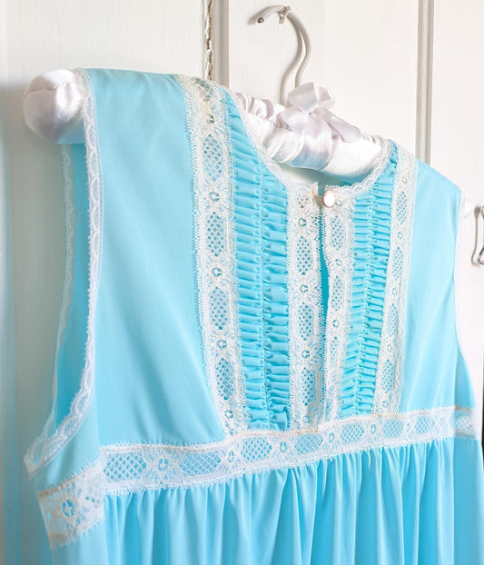 Vintage Aristocraft Turquoise Nylon Nightgown Lace Trim Pintuck Bodice Sleeveless Long Nightgown 70s Lingerie